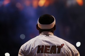 开云平台-狂飙突进！匈牙利横扫厄瓜多尔，萨内独造三球闪耀2026世界杯出线战
