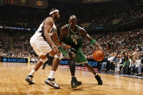 开云官网2026-太阳打穿开拓者，布伦森数据全面爆炸，小个子巨星的逆袭启示录