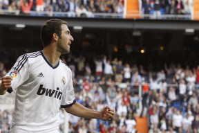 开云体育-塔图姆爆发撕裂防线，魔术火力全开压制尼克斯